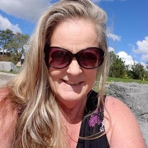 Meet your Posher, Josee